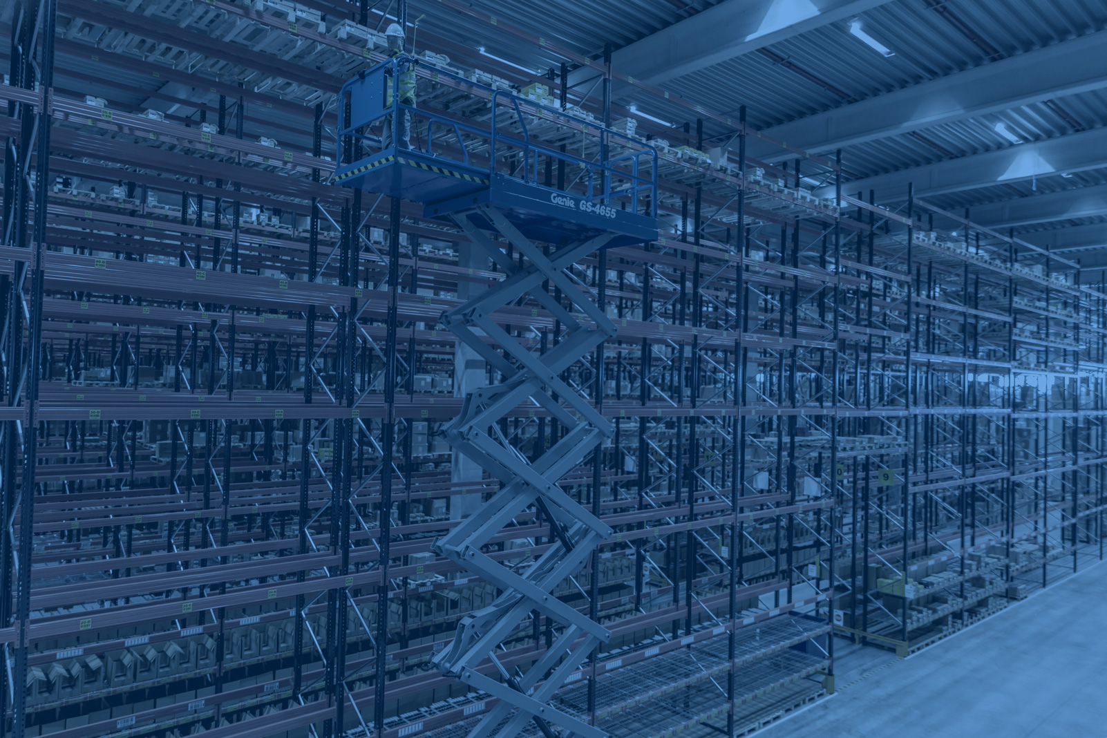 Warehouse Equipment for Optimized Reach
